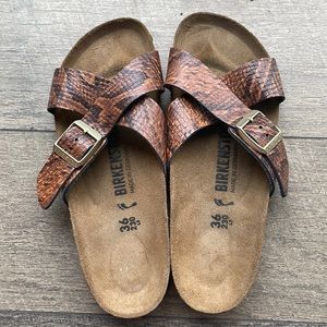 Almost new women’s Birkenstock size 5